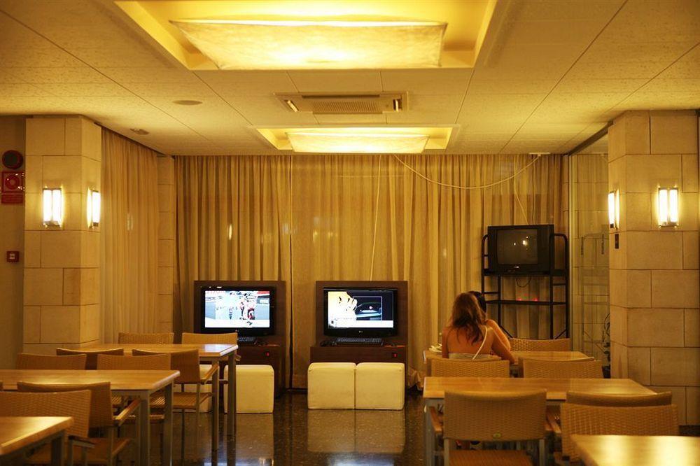 アズライン ホテル サンフォーラ ＆フレミング サンアントニオアバド エクステリア 写真